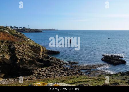 Panoramic view from the peninsula Kermorvan in south direction to the Pointe Saint Mathieu with monastery ruin and lighthouse, Le Conquet, department Stock Photo