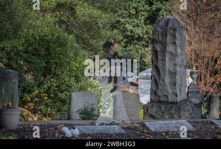 Hollywood Cemetery is a historic cemetery in Richmond, VA Stock Photo