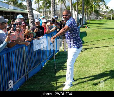 Honolulu, Hawaii, USA. 10th Jan, 2024. Academy Award winner Jamie Foxx chats with fans during the Pro/Am day at the Sony Open at Waialae Country Club in Honolulu, Hawaii. Glenn Yoza/CSM/Alamy Live News Stock Photo