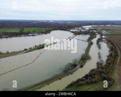 Flooding is still a problem in Peterborough after the River Nene breached its banks and flooded Nene Park in Peterborough, Cambridgeshire, on 8th January 2024. Stock Photo