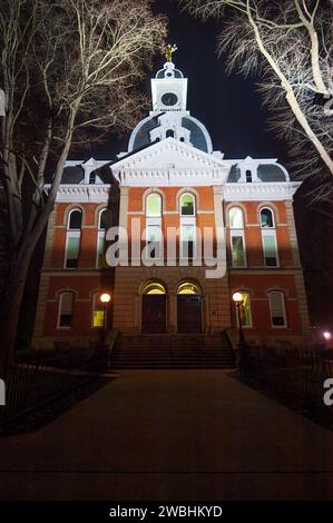 The old Warren County Courthouse in Warren, PA, USA Stock Photo