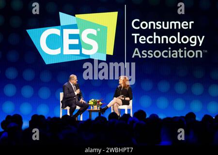 Las Vegas, USA. 10th Jan, 2024. Cristiano Amon (L), President and CEO of Qualcomm, and Liz Claman, Anchor, FOX Business Network, speak at a keynote address during CES 2024 - Day 1 at the Venetian casino and resort in Las Vegas, NV on January 10, 2024. (Travis P Ball/Sipa USA) Credit: Sipa USA/Alamy Live News Stock Photo