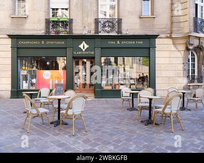 Champagne bar without guests in Reims - Grand Est, Département Marne, France Stock Photo