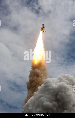 Space shuttle Atlantis lifts off from Launch Pad 39A at NASA's Kennedy ...