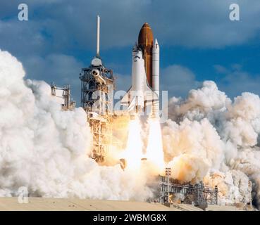 Space Shuttle Discovery launched on STS-133 from Kennedy Space Center ...