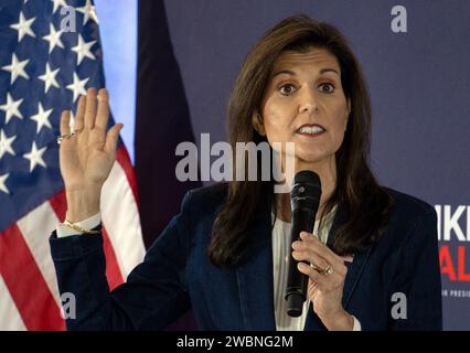 Ankeny, Iowa, USA. 11th Jan, 2024. Former U.N. Ambassador and South Carolina Governor NIKKI HALEY campaigns at Toast, a wedding and events center.(Credit Image: © Brian Cahn/ZUMA Press Wire) EDITORIAL USAGE ONLY! Not for Commercial USAGE! Stock Photo