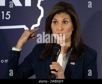 Ankeny, Iowa, USA. 11th Jan, 2024. Former U.N. Ambassador and South Carolina Governor NIKKI HALEY campaigns at Toast, a wedding and events center.(Credit Image: © Brian Cahn/ZUMA Press Wire) EDITORIAL USAGE ONLY! Not for Commercial USAGE! Stock Photo