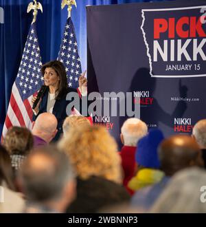 Ankeny, Iowa, USA. 11th Jan, 2024. Former U.N. Ambassador and South Carolina Governor NIKKI HALEY campaigns at Toast, a wedding and events center.(Credit Image: © Brian Cahn/ZUMA Press Wire) EDITORIAL USAGE ONLY! Not for Commercial USAGE! Stock Photo