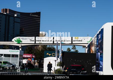 Las Vages, NV, USA. 11th Jan, 2024. View of of Android promo-wrapped tram during CES 2024 in Las Vegas, Nevada, on January 11, 2024. Credit: Dee Cee Carter/Media Punch/Alamy Live News Stock Photo