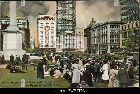 Refugees on Union Square on april 18th, 1906 during Earthquake and fire in San Francisco on a vintage postcard Stock Photo
