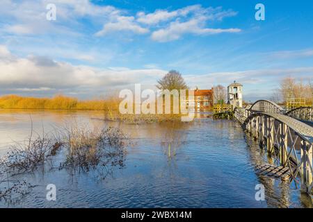 Cawood, North Yorkshire, UK. January 4 2024, High flood water from the River Ouse at Cawood Bridge caused extensive flooding to surrounding agricultur Stock Photo