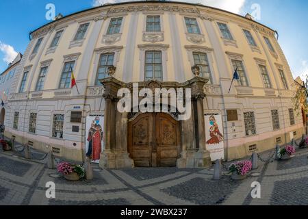 SIBIU, TRANSYLVANIA, ROMANIA - JULY 8, 2020: Brukenthal National Museum in Sibiu. It is located in the Brukenthal Palace, built in Baroque style. Stock Photo