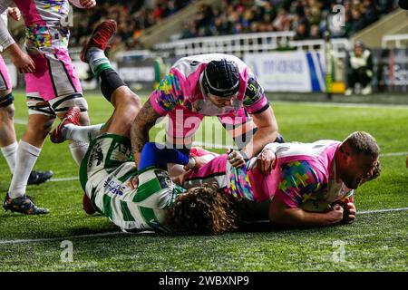 Newcastle, UK. 12th Jan, 2024. Murray McCallum scores for Newcastle during the European Rugby Challenge Cup match between Newcastle Falcons and Benetton Rugby at Kingston Park, Newcastle on Friday 12th January 2024. (Photo: Chris Lishman | MI News) Credit: MI News & Sport /Alamy Live News Stock Photo