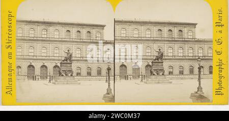 Theater van de Muncher Kammerspiele and the statue of Maximilian II van Bavaria on the Maximilianstrasse in Munich, Germany, Charles Gaudin, after Kaspar von Zumbusch, 1868 stereograph  München cardboard. paper albumen print theatre (building). monument, statue Playhouse Stock Photo