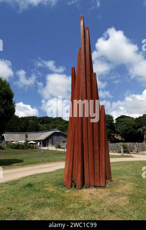 sculpture Disorder: 9 uneven Angles by Bernar Venet at Tremenheere Sculpture Gardens, Nr Gulval, Penzance, Cornwall, England,Uk Stock Photo
