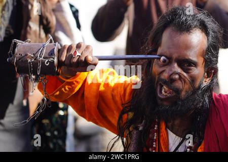 India. 12th Jan, 2024. Indian Muslim Sufi devotee use sharp objects to self-flagellate in a procession during the Urs festival at the shrine of Sufi saint Khwaja Moinuddin Chishti in Ajmer, Rajasthan, India, on 12 January 2024. Thousands of Sufi devotees from different parts of India travel to the shrine for the annual festival, marking the death anniversary of the saint. Photo by ABACAPRESS.COM Credit: Abaca Press/Alamy Live News Stock Photo