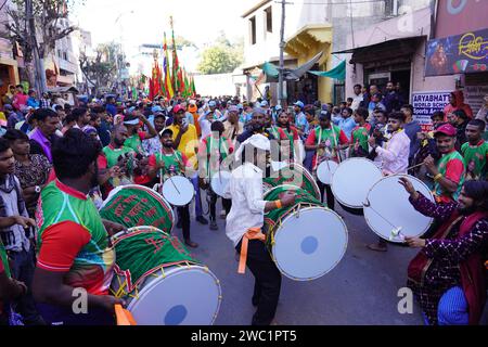 India. 12th Jan, 2024. Indian Muslim Sufi devotee use sharp objects to self-flagellate in a procession during the Urs festival at the shrine of Sufi saint Khwaja Moinuddin Chishti in Ajmer, Rajasthan, India, on 12 January 2024. Thousands of Sufi devotees from different parts of India travel to the shrine for the annual festival, marking the death anniversary of the saint. Photo by ABACAPRESS.COM Credit: Abaca Press/Alamy Live News Stock Photo