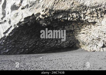 Reynisfjara Black Sand Beach and Reynisdrangar Cave near Vik, Southern Iceland Stock Photo