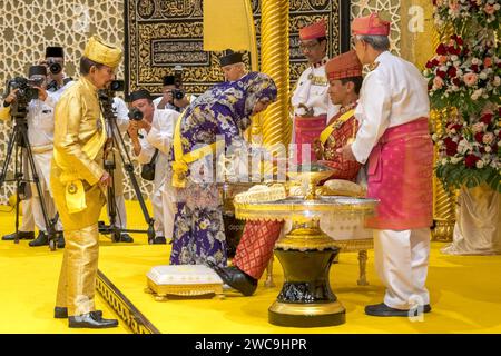 Bandar Seri Begawan, Brunei. 14th Jan, 2024. The groom, Prince Abdul ...