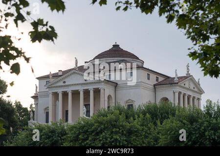 Renaissance Palladian Villa La Rotonda built in XVI century by Andrea Palladio in Vicenza, Province of Vicenza, Veneto, Italy© Wojciech Strozyk / Alam Stock Photo