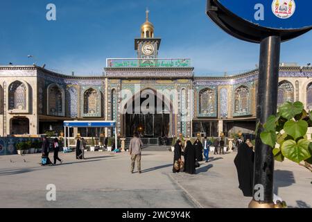 Shiite Muslim pilgrims visit the holy shrine of Imam Abbas during ...