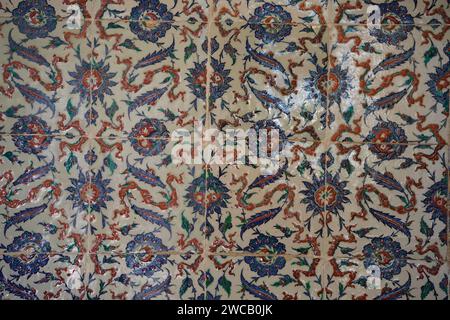 Detail of Traditional Turkish Ottoman ceramic tiles Floral Pattern Stock Photo