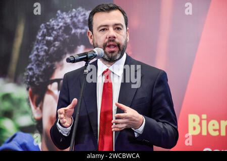 Bogota, Colombia. 15th Jan, 2024. Bogota's mayor Carlos Fernando Galan welcomes and appoints around 5.500 new teachers that will work on district schools of Bogota, Colombia, January 15, 2024. Photo by: Cristian Bayona/Long Visual Press Credit: Long Visual Press/Alamy Live News Stock Photo