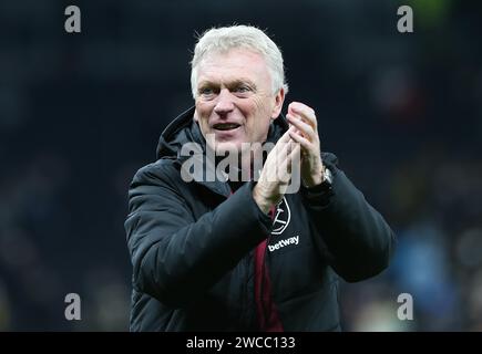 David Moyes Manager of West Ham United applauds the West Ham United fans. - Tottenham Hotspur v West Ham United, Premier League, Tottenham Hotspur Stadium, London, UK - 7th December 2023.. Editorial Use Only - DataCo restrictions apply Stock Photo