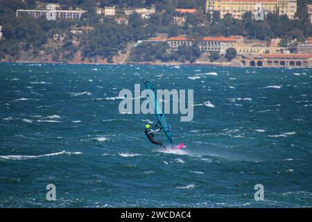 Windsurfing at 30 knots in Almanarre, Peninusula Giens, France Stock Photo