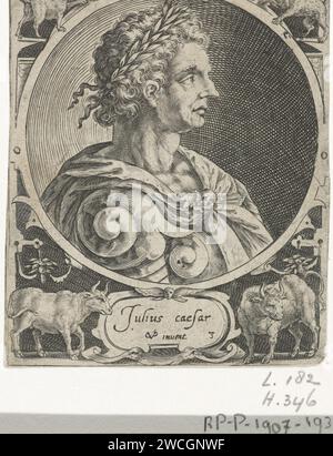 Julius Caesar as one of the nine heroes, Crispijn van de Passe (I), 1574 - 1637 print The hero from the classical antiquity Julius Caesar. Bust caught in a medallion with a cartouche with his name underneath. Two bulls and two dogs in the under corners in the undercarrows. Print from a series of nine with heroes. unknown paper engraving Julius Caesar (one of the nine worthies) Stock Photo