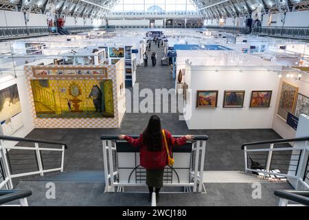 London, UK. 16th Jan, 2024. A general view of gallery stands at the preview of London Art Fair at the Business Design Centre in Islington. Works by artists represented by 120 modern and contemporary galleries from around the world are on show 17 to 21 January. Credit: Stephen Chung/Alamy Live News Stock Photo