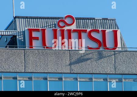 Bracknell, UK. 16th January, 2024. The Fujitsu Head Office in Bracknell, Berkshire. Between the years of 1999 and 2015, the Post Office prosecuted hundreds of sub-postmasters and postmistresses based on Fujitsu's faulty Horizon IT system. A number of them wrongly spent time in prison for committing fraud. The European CEO of Fujitsu in Europe, Paul Patterson, has said the firm has a 'moral obligation' to contribute to a redress scheme for Post Office victims and today he has apologised for the company's role in 'this appalling miscarriage of justice' during a Commons business select committee Stock Photo