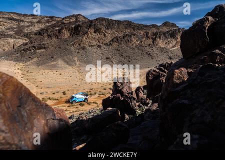 615 HUZINK Gert (nld), ROESINIK Martin (nld), BURRSEN Rob (nld), Jongbloed Dakar Team, Renault C460 Hybrid, FIA Truck, action during the Stage 9 of the Dakar 2024 on January 16, 2024 between Hail and Al Ula, Saudi Arabia - Photo Antonin Vincent/DPPI Credit: DPPI Media/Alamy Live News Stock Photo