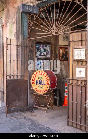 Preservation Hall is a historic music venue in the French Quarter preserving traditonal New Orleans jazz.  New Orleans, Louisiana, USA. Stock Photo