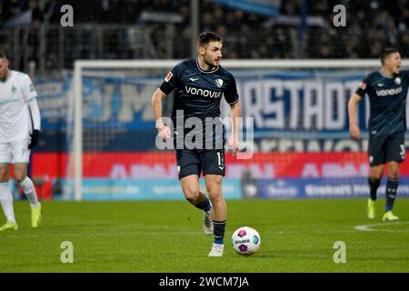 Bochum, Deutschland. 14th Jan, 2024. Cristian Gamboa (VfL Bochum, 2) im ...