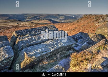 The Kit-Kat Stones on Higger Tor, Derbyshire, Peak District, near Sheffield, looking towards the Iron-Age hill-fort of Carl Wark Stock Photo