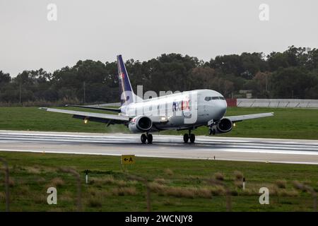 FedEx - Federal Express (ASL Airlines) Boeing 737-4Q8(SF) (REG: OE-IBW ...