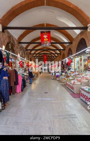 Edirne, Turkiye - January 14, 2024: Selimiye Arasta Bazaar is an Ottoman marketplace structure buillt by Sultan Murat III next to the Selimiye Mosque. Stock Photo