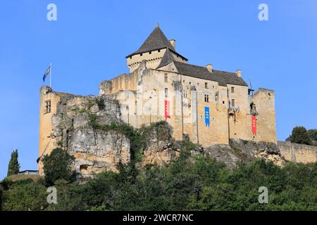 The Château de Castelnaud medieval fortress (13th-14th centuries) in Périgord Noir houses the museum of war in the Middle Ages. History, Architecture, Stock Photo