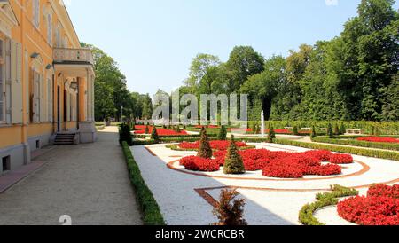 Wilanow Palace, the Museum of King John III, manicured hedges and ornamental flowerbeds in the  French garden, Warsaw, Poland Stock Photo