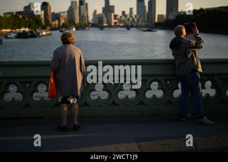 14th September 2022: Westminster Bridge is closed to traffic on the day of the procession taking the Queen from Buckingham Palace to Westminster Hall, where she will lie in state until the funeral on Monday. Stock Photo