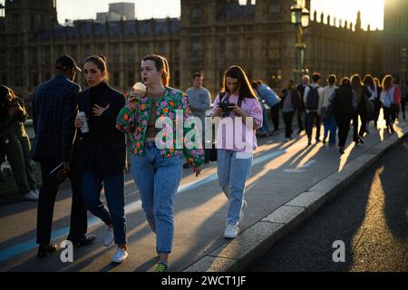 14th September 2022: Westminster Bridge is closed to traffic on the day of the procession taking the Queen from Buckingham Palace to Westminster Hall, where she will lie in state until the funeral on Monday. Stock Photo