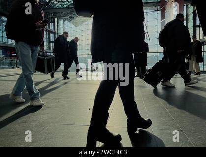 Berlin, Germany. 17th Jan, 2024. Numerous travelers rush through the main station. Credit: Jan Woitas/dpa/Alamy Live News Stock Photo