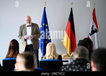 Berlin, Germany. 17th Jan, 2024. Engelhard Mazanke, Director of the State Office for Immigration, stands at a naturalization ceremony at the Central Naturalization Office of the State Office for Immigration (LEA) in Berlin-Wedding. The centralization of all naturalization matters is intended to make naturalization procedures more efficient and accessible. Digital processes should make it possible to complete an individual application procedure within six months. Credit: Bernd von Jutrczenka/dpa/Alamy Live News Stock Photo