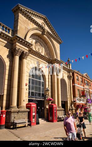 UK, England, Yorkshire, Pontefract, Market Place, indoor market hall Stock Photo