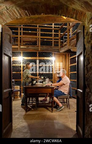 Italy, Tuscany, Chianti Wine Region, Radda in Chianti, Castello di Volpaia, wine tasting room Stock Photo