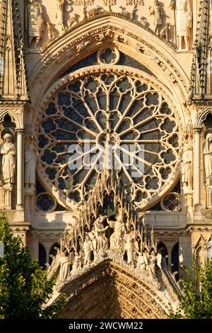 France, Marne, Reims, Notre Dame cathedral, listed as World Heritage by UNESCO, the western frontage, rose window Stock Photo