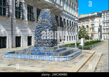 Austria, Lower Austria, Vienna, On Bruno Kreisky Street, the Lapis Lazuli fountain Stock Photo