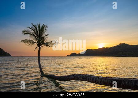 Thailand, Trat province, Ko Mak island, sunset on Ao Kratueng beach Stock Photo