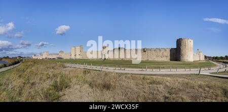 France, Gard, Aigues Mortes, the medieval city wall Stock Photo